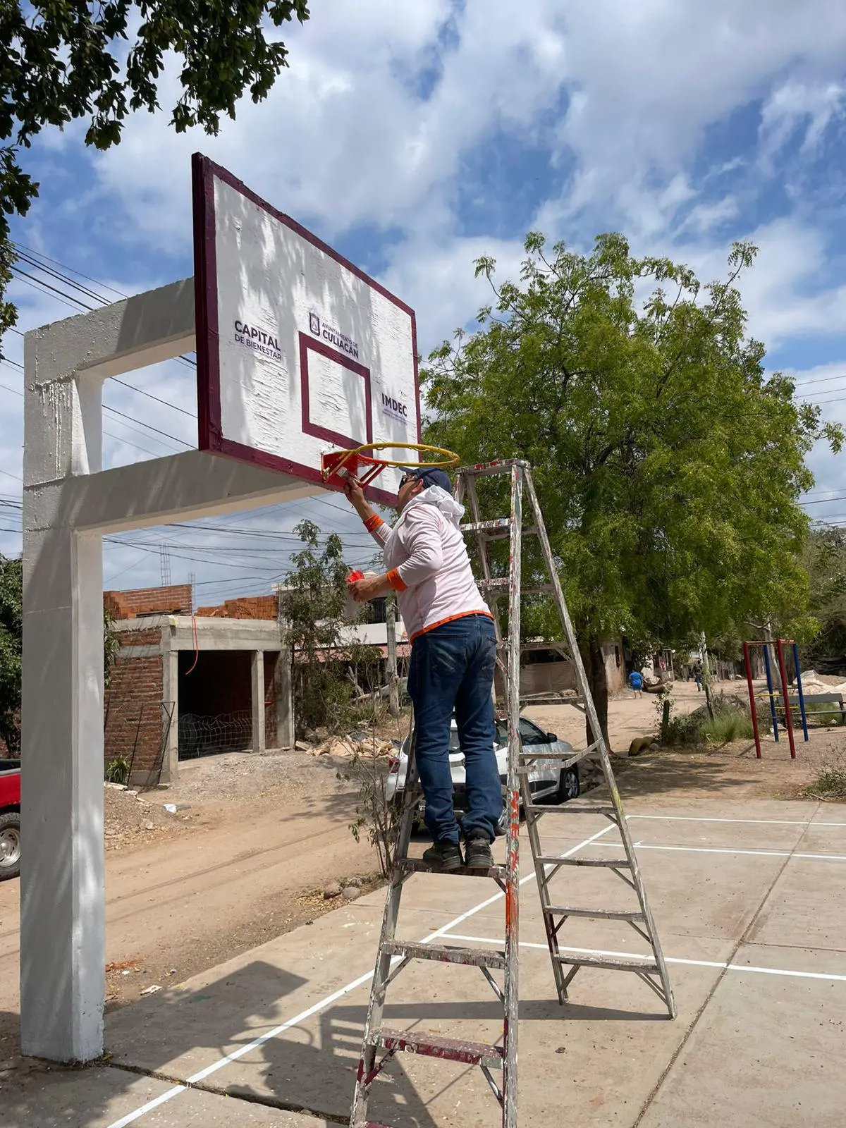 $!Ayuntamiento de Culiacán rehabilita canchas deportivas en Los Mezcales y la Unidad DIF Humaya