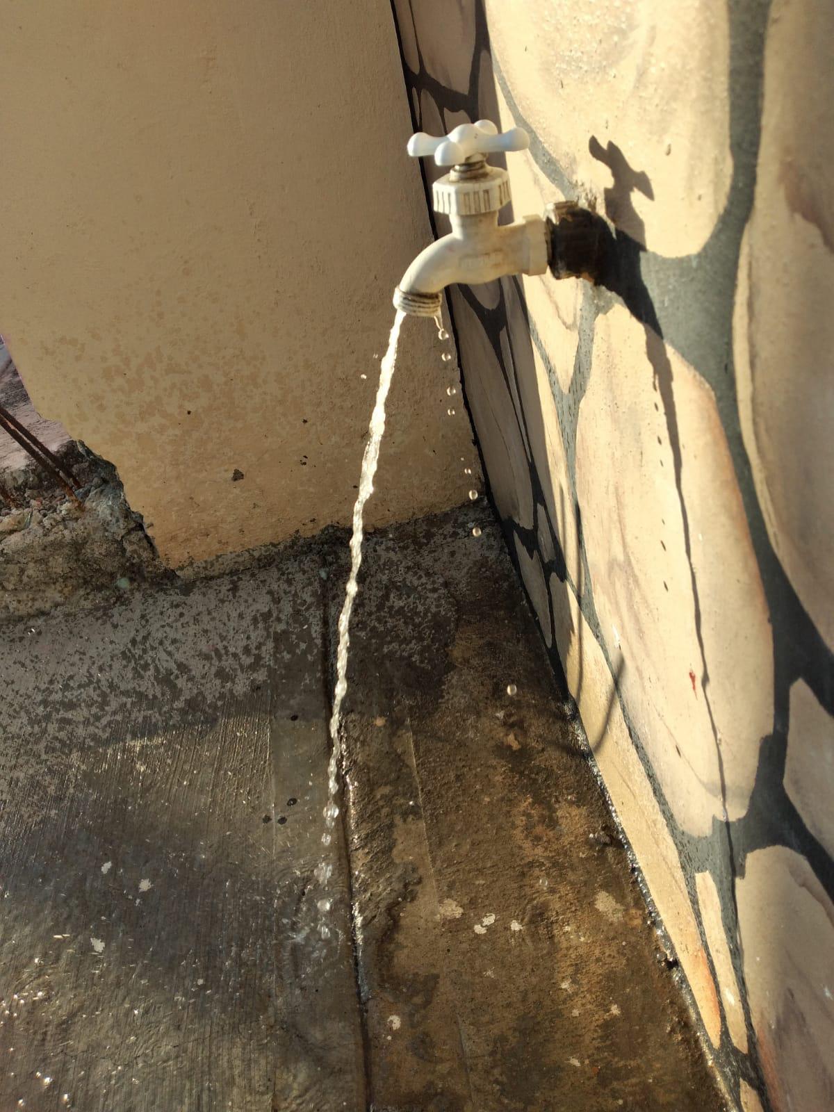 $!Gran parte de Mazatlán sigue sufriendo el desabasto de agua