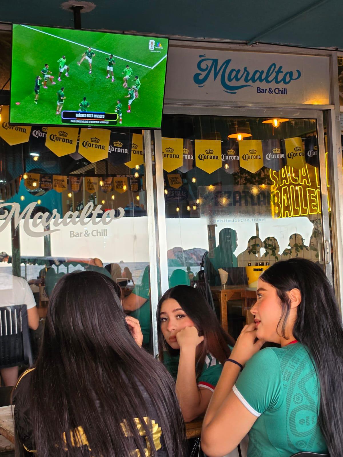 $!Esperan aficionados en Olas Altas disfrutar del partido de México contra Ecuador
