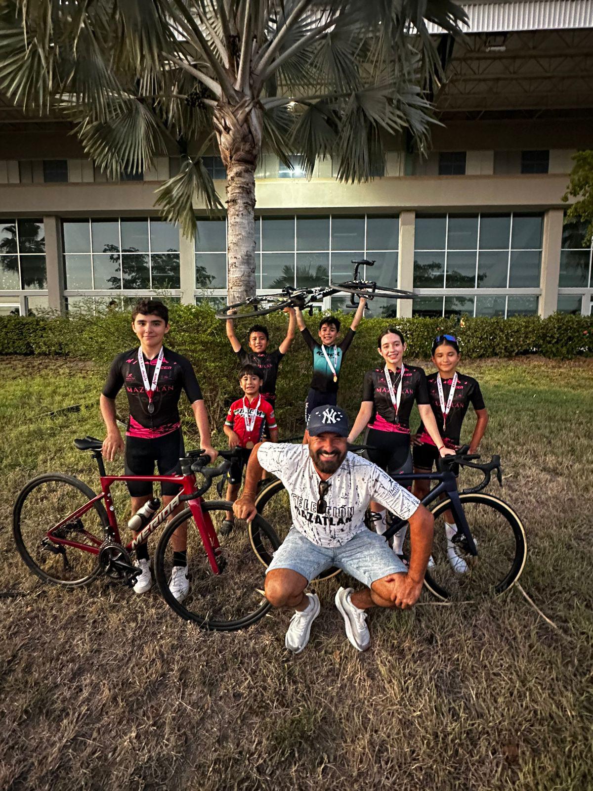 $!Comienza Mazatlán de gran forma el Serial Estatal de Ciclismo