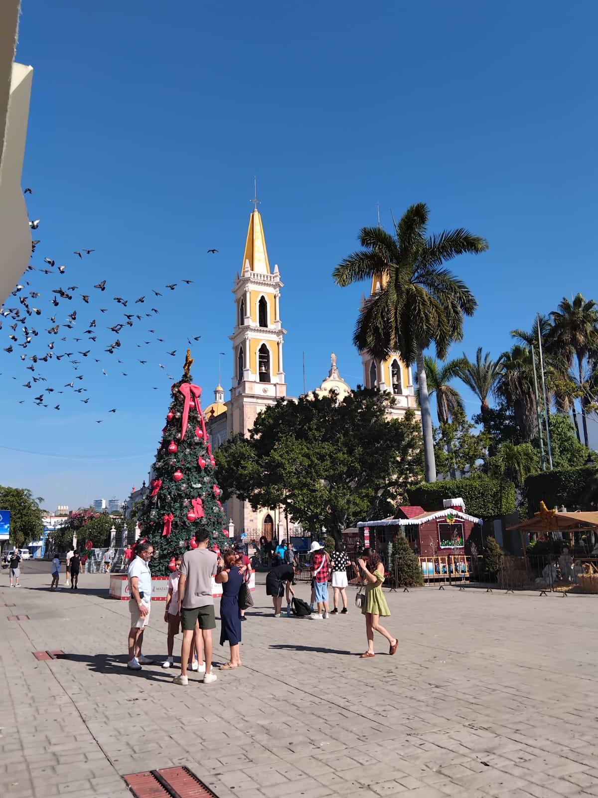 $!Tiene Mazatlán Navidad muy activa por llegada de dos cruceros turísticos