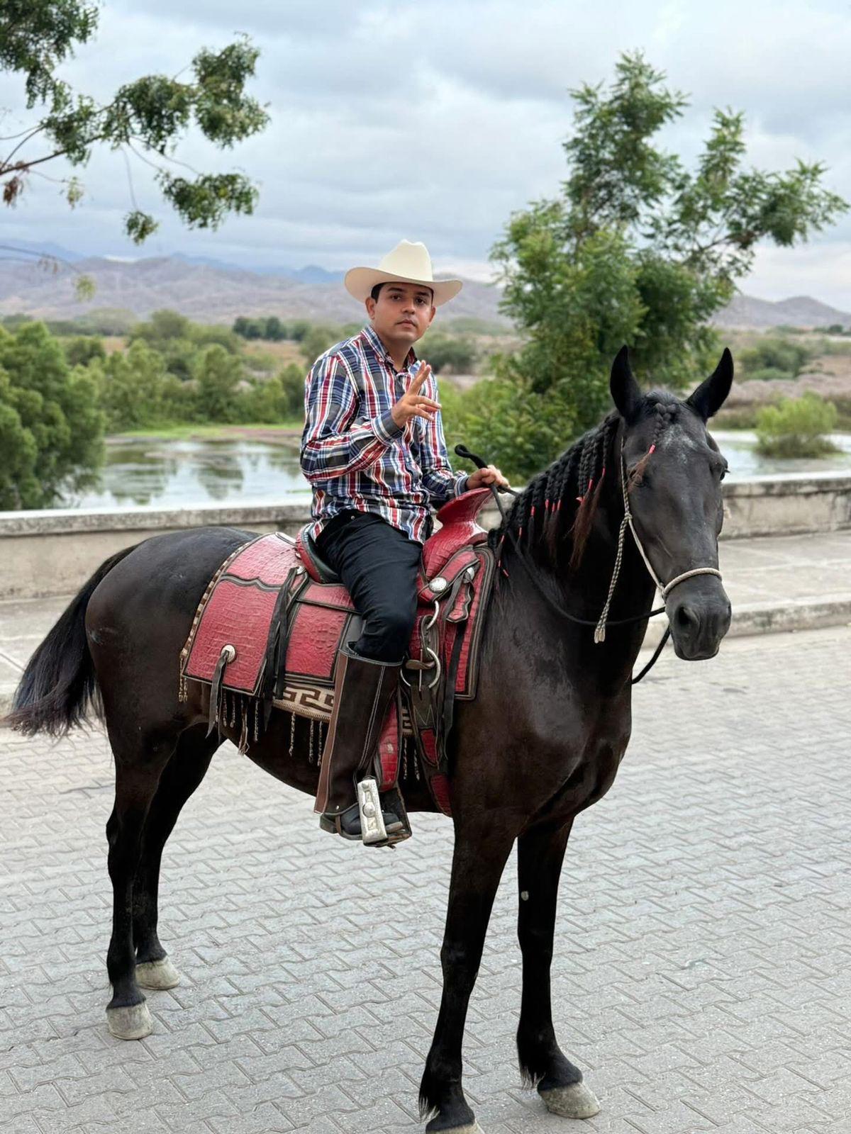 $!Realizan marcha y bloqueos en Rosario para pedir el regreso de Jesús Heriberto