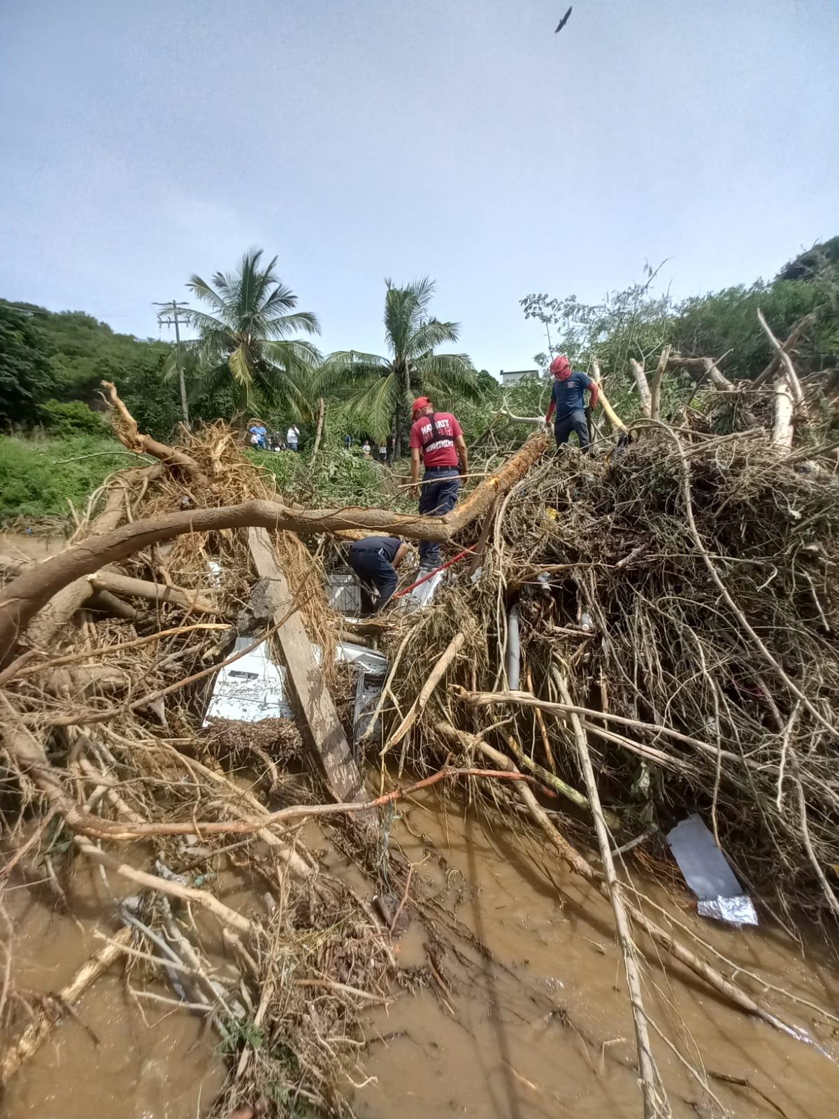 $!Sube a tres los muertos en Nayarit por el paso del huracán Roslyn; además de cuantiosos daños