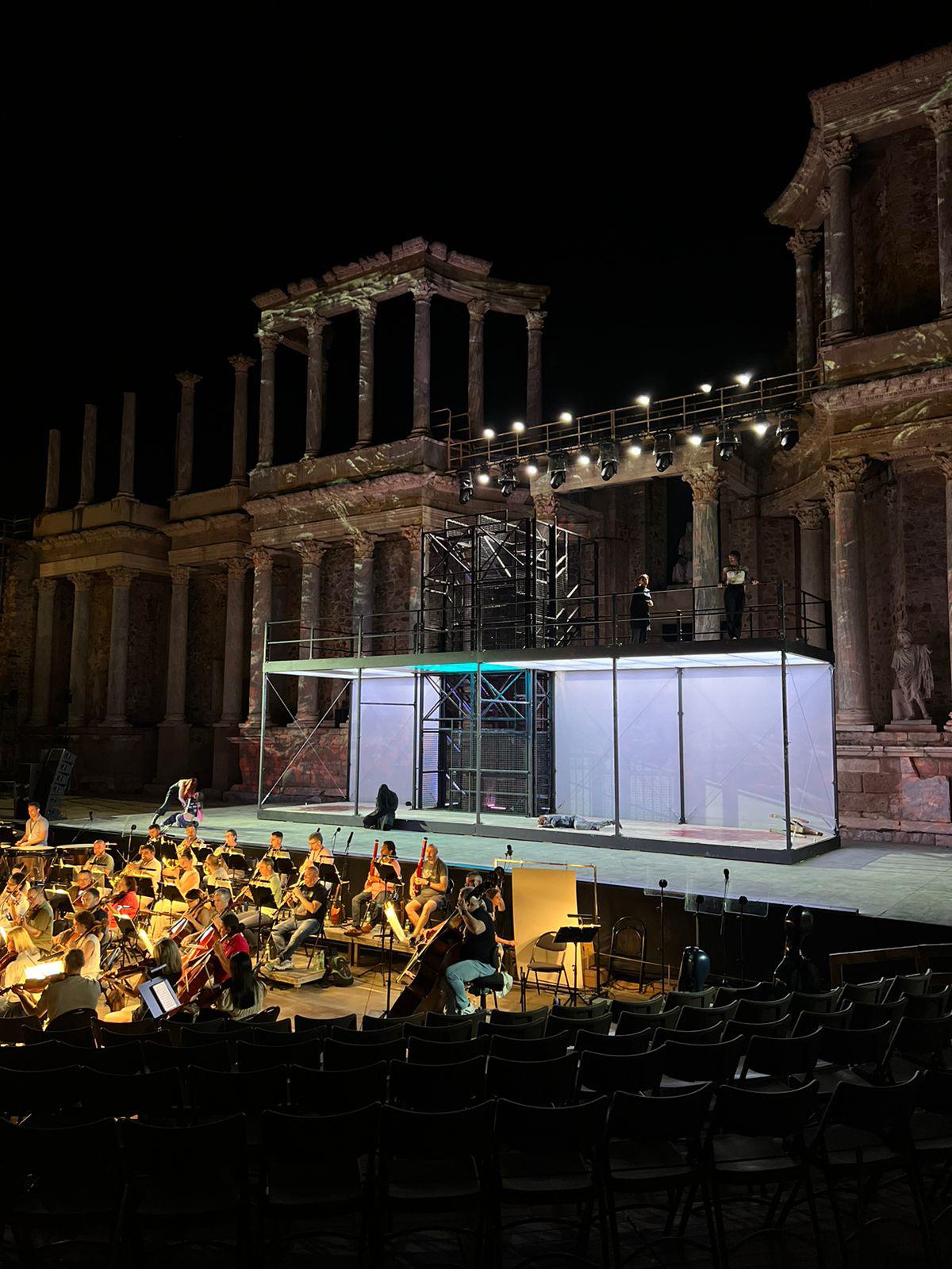 $!Teatro Clásico de Mérida es el escenario en el cual se abre la actividad del festival.