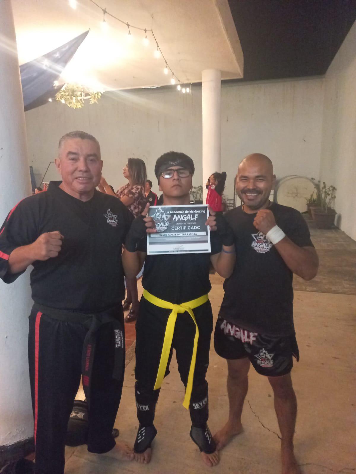 $!Muestran mentalidad de dragón Guerreros Angalf en su examen de avance de grados