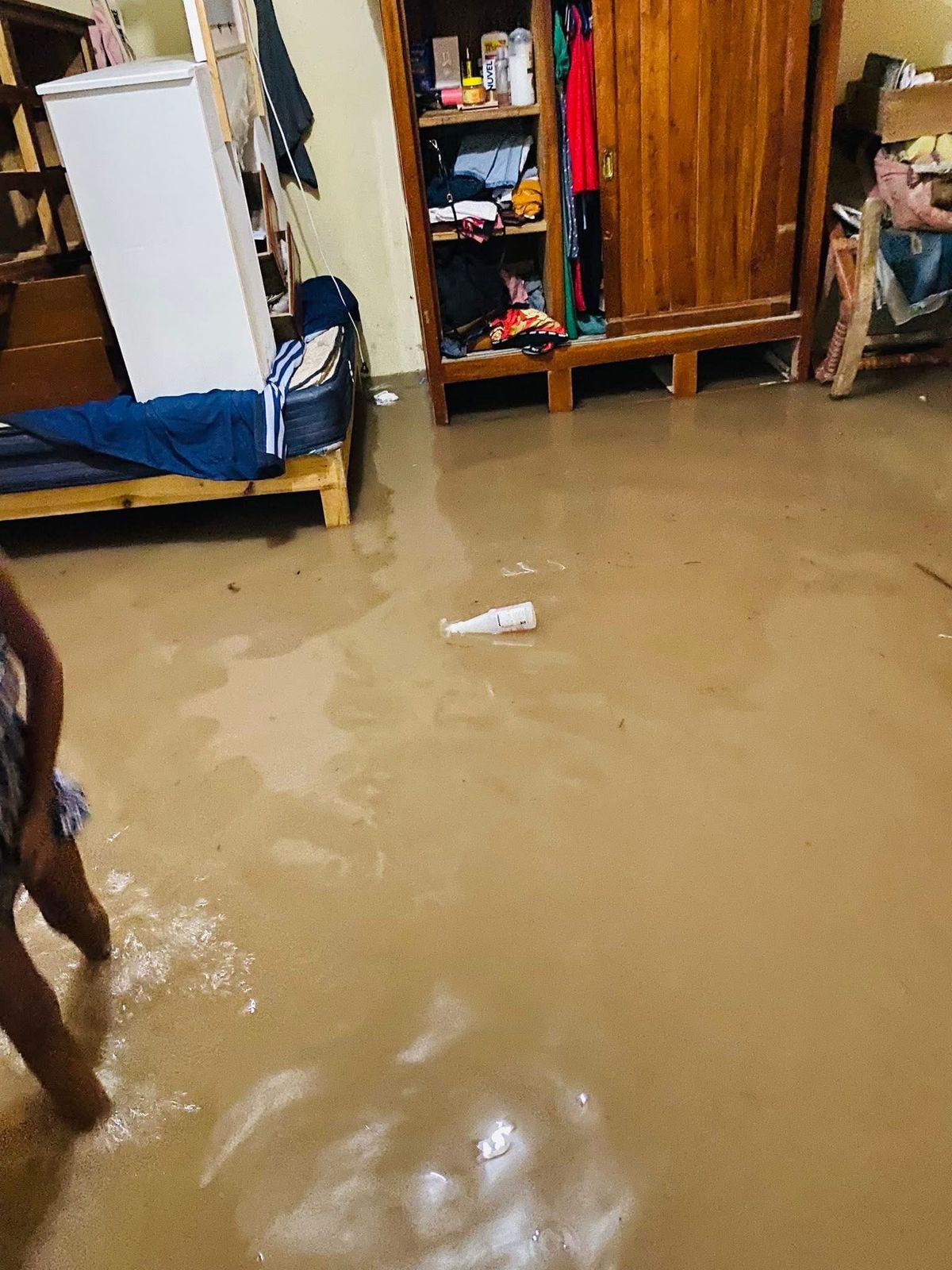 $!Lluvias intensas ocasionan desbordamiento de arroyos y ríos en sur de Escuinapa