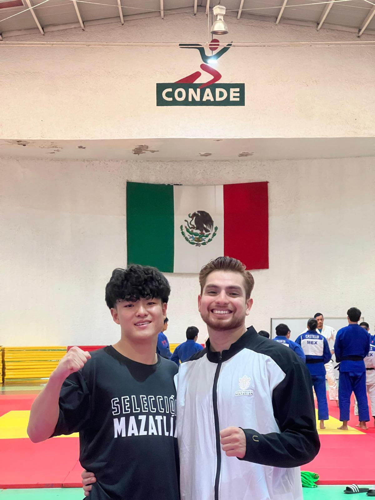 $!Con tres medallas, karatecas sinaloenses regresan del Nacional Universitario ANUIES
