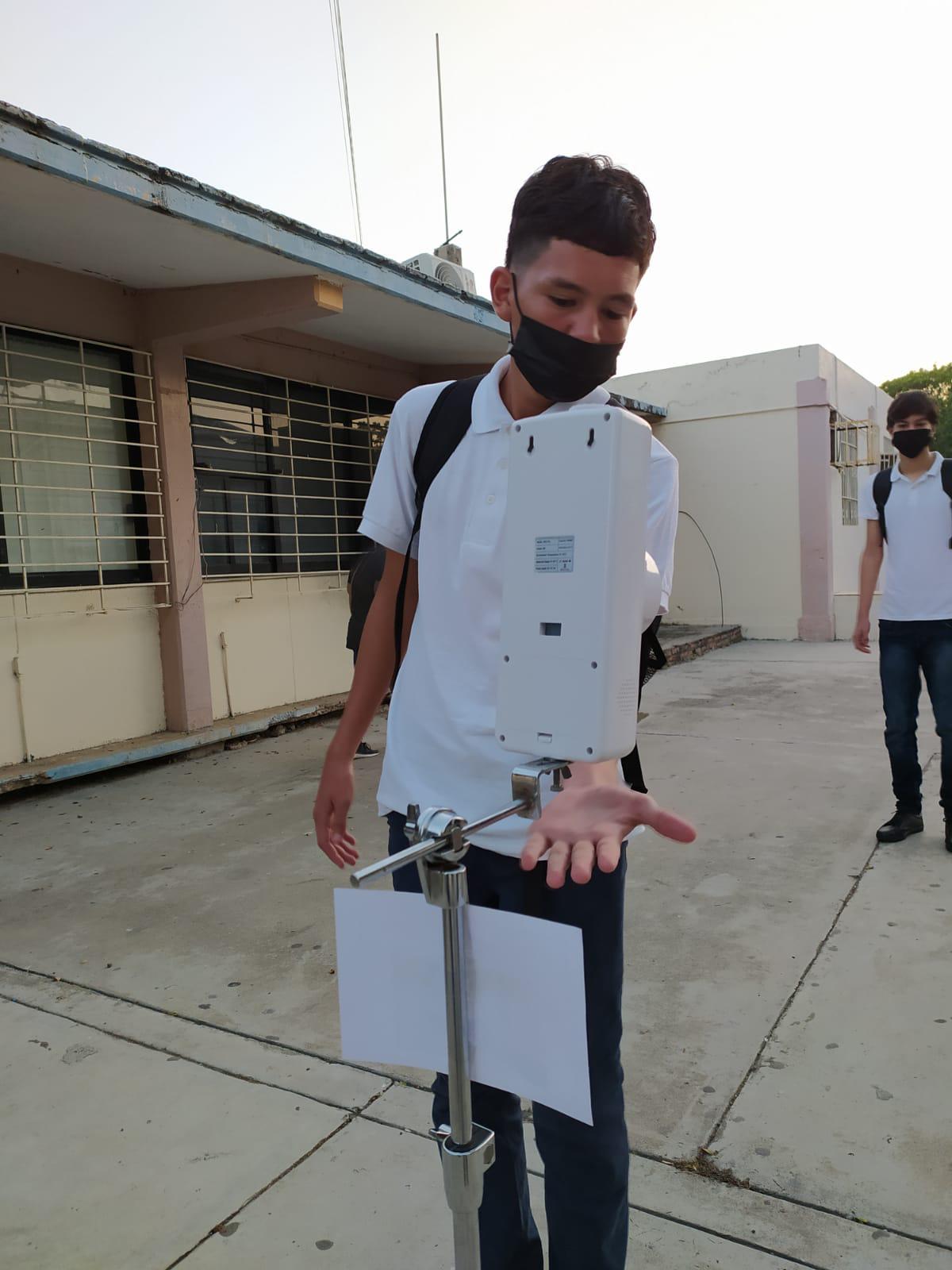 $!Tras un año y 7 meses de ausencia, alumnos de la UAS regresan a clases presenciales en Mazatlán