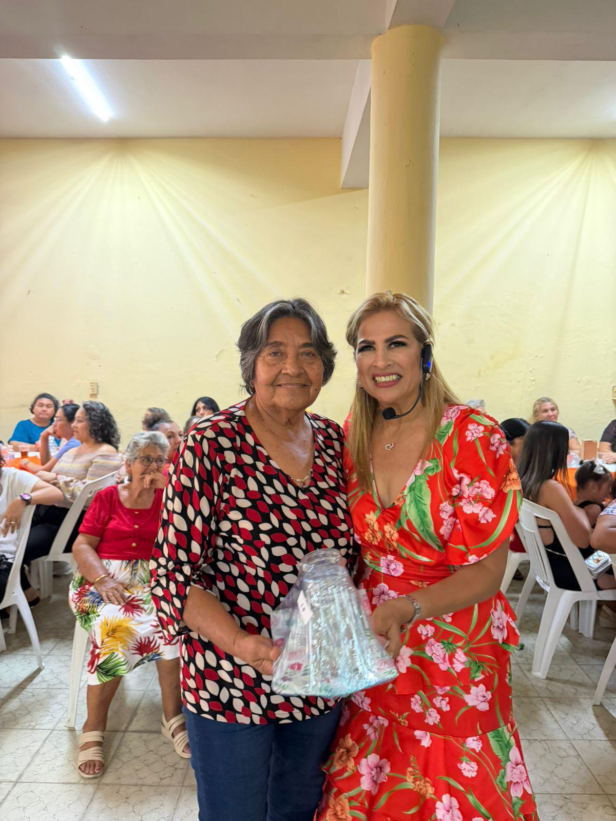 $!Celebra My-Lai Quintero a más de 180 madres de Mazatlán y comunidades