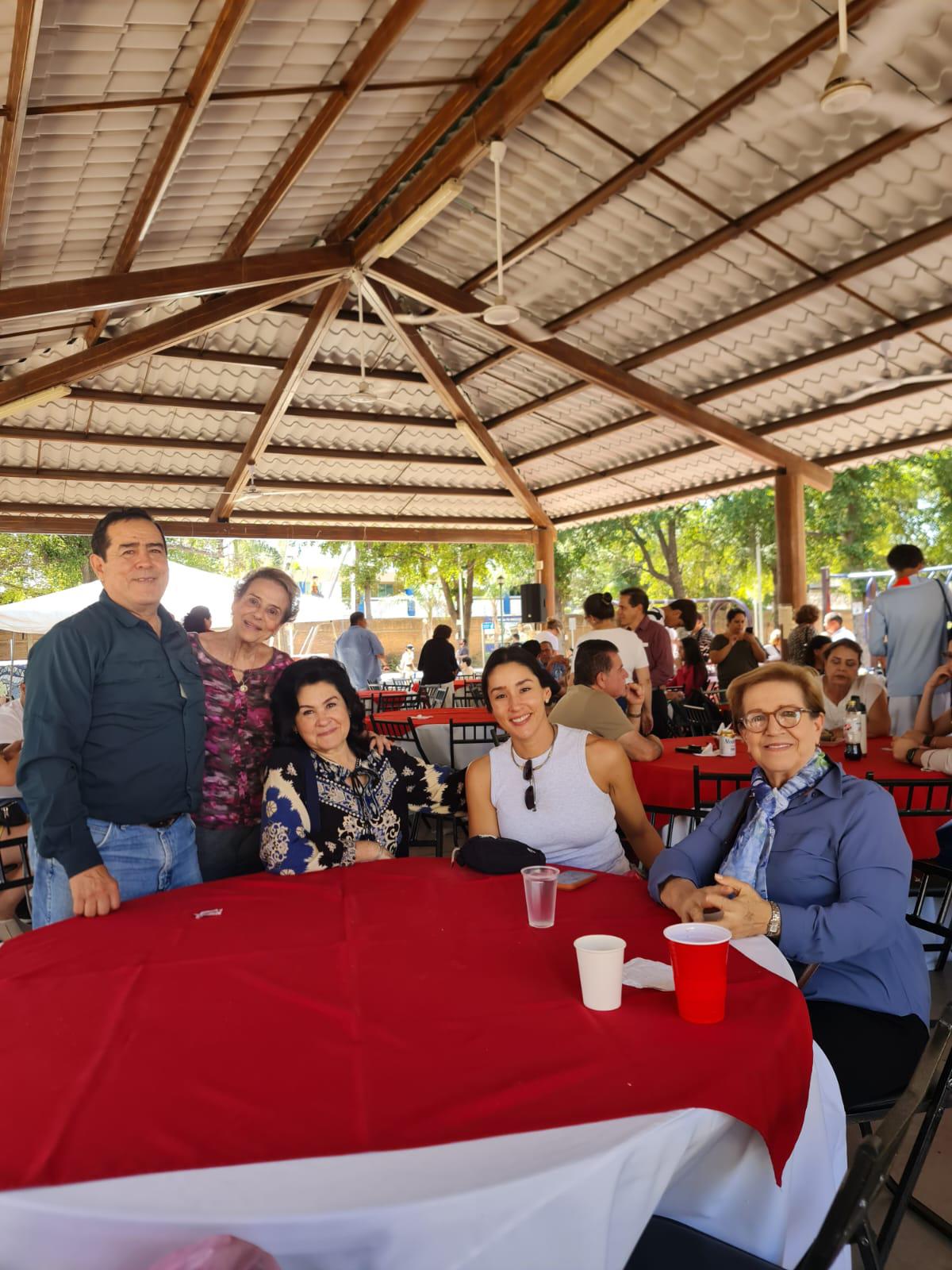 $!Vecinos de la Colonia Chapultepec, en Culiacán, se unen para construcción de velatorio