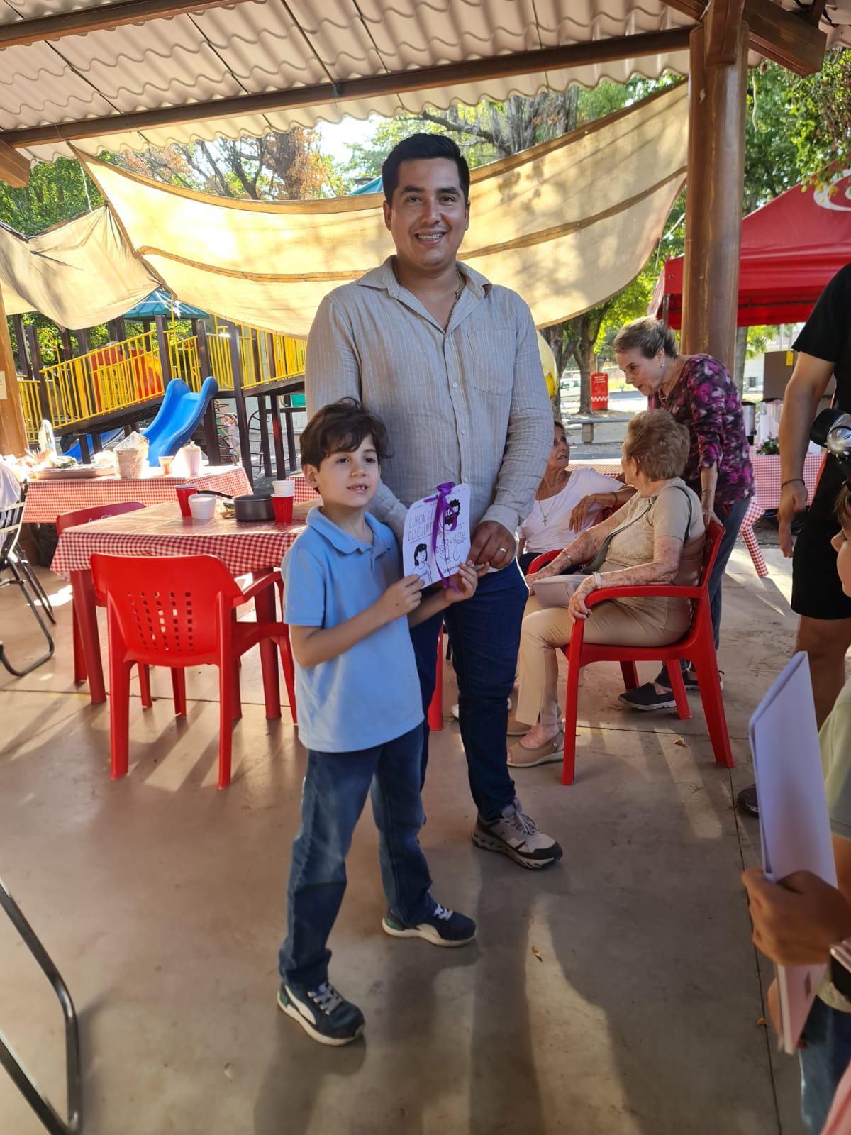 $!Vecinos de la Colonia Chapultepec, en Culiacán, se unen para construcción de velatorio