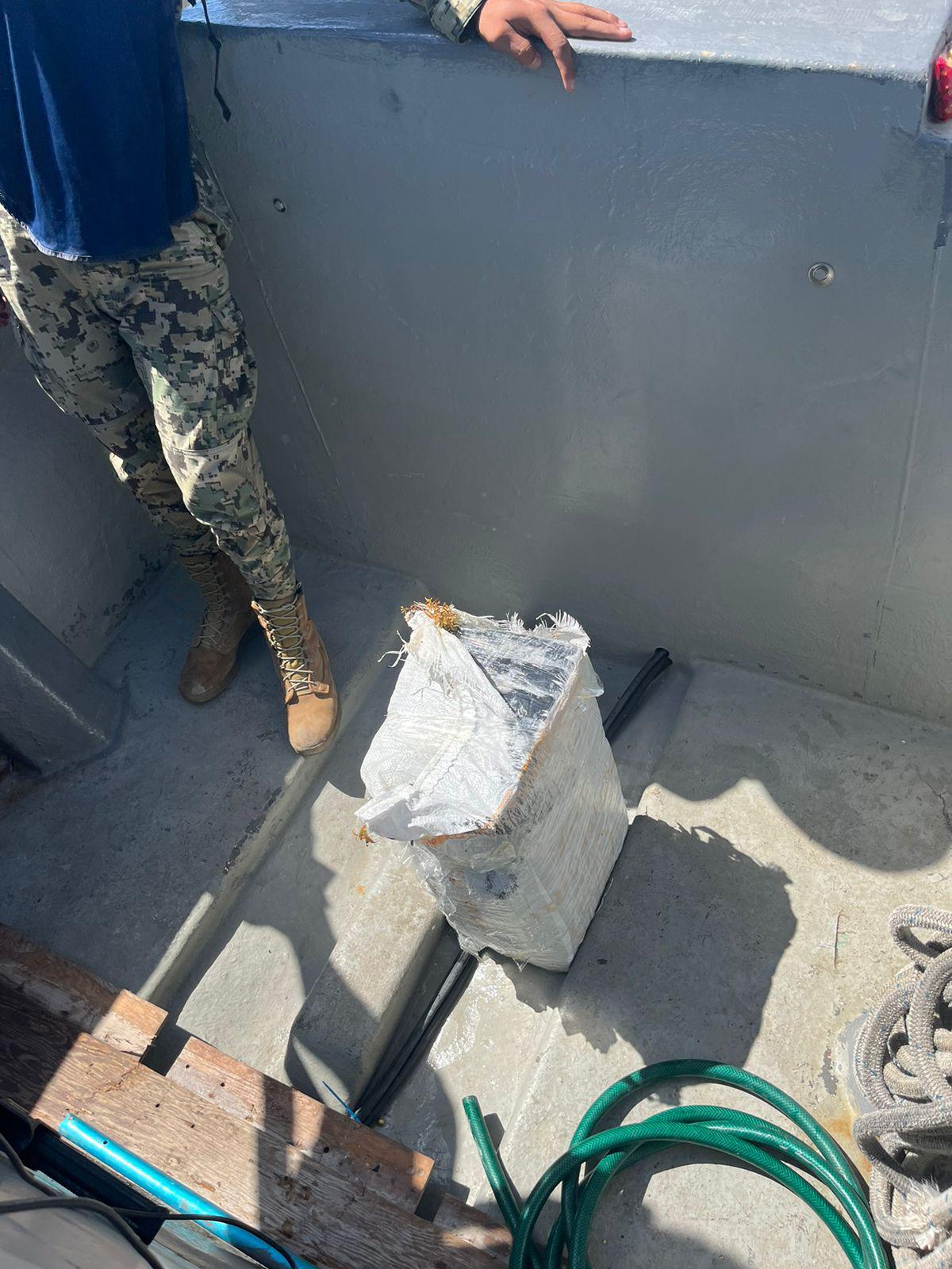 $!Marina asegura más casi 3 toneladas de cocaína en costas de Guerrero y Quintana Roo