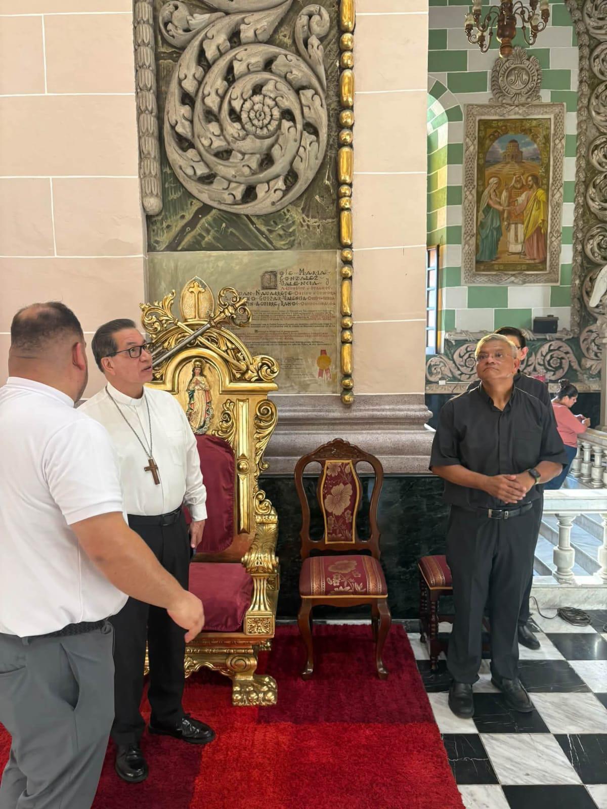 $!Se reúne Obispo designado en Mazatlán con sacerdotes, religiosas y seminaristas