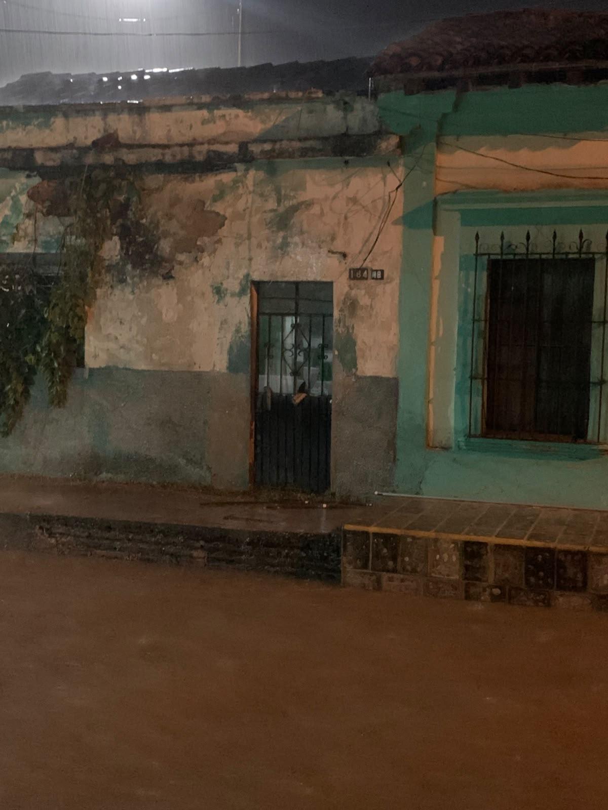 $!Se registran fuertes lluvias y actividad eléctrica en Rosario