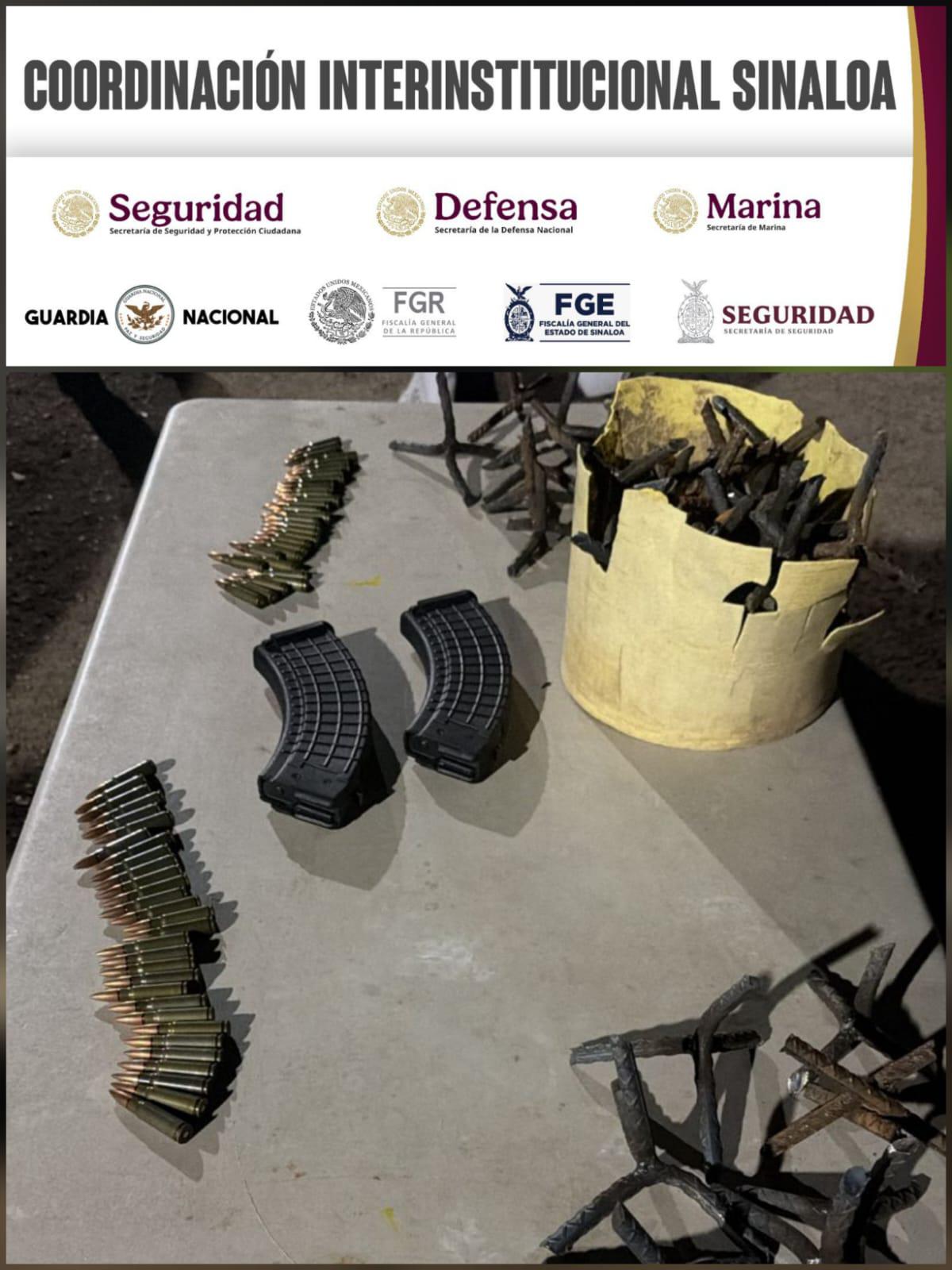 $!Persecución de policías en Culiacán deja vehículo robado, ponchallantas y cartuchos asegurados