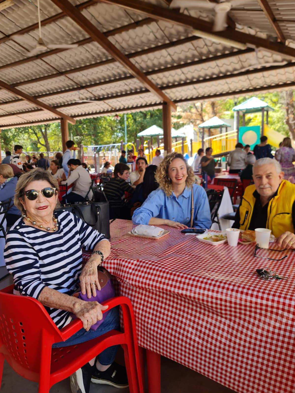 $!Vecinos de la Colonia Chapultepec, en Culiacán, se unen para construcción de velatorio