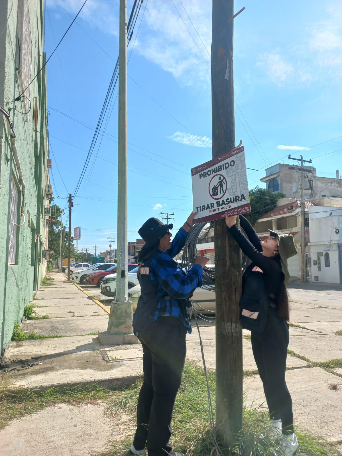 $!Atienden denuncia de vecinos del fraccionamiento El Toro con brigada de limpieza