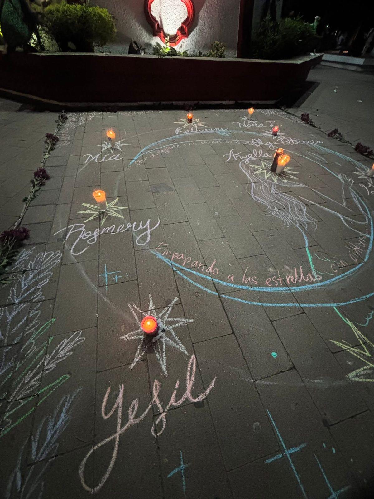 $!Altar en la plazuela de Escuinapa exige justicia por mujeres víctimas de feminicidio