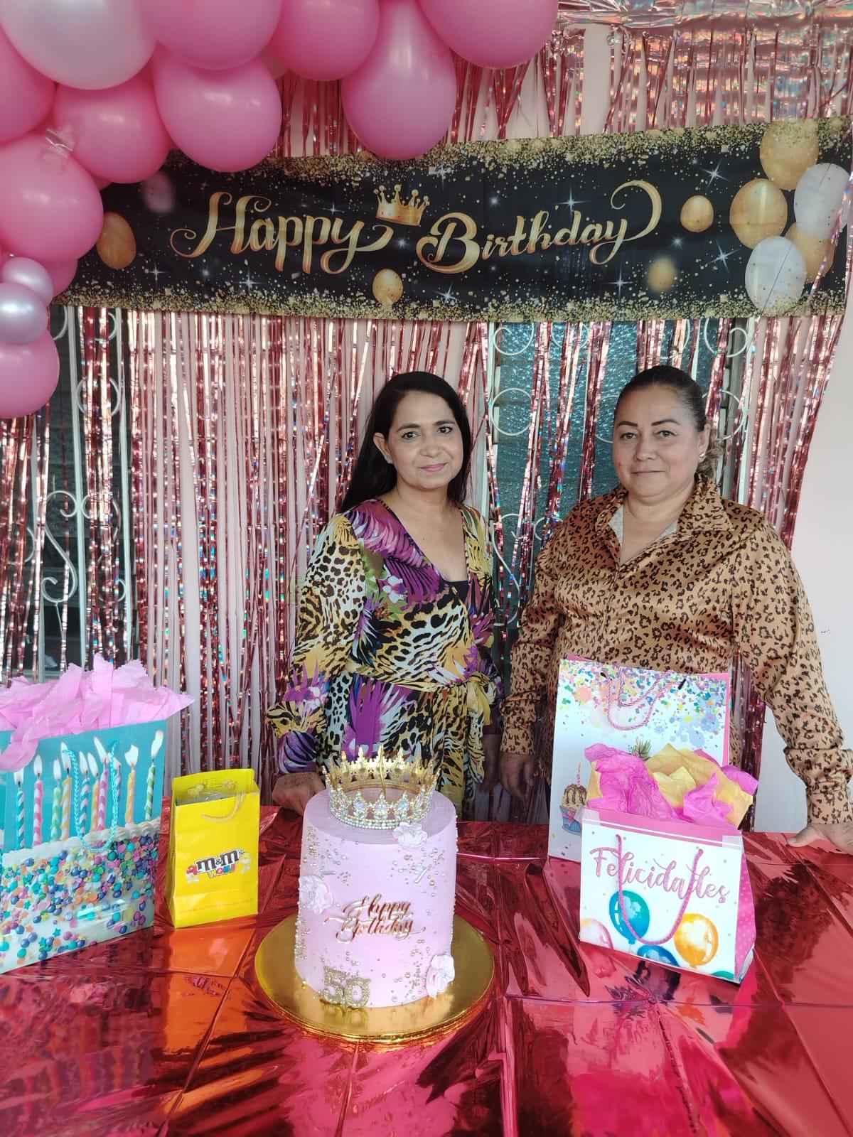 $!La acompaña Patricia Huerta Delgado.