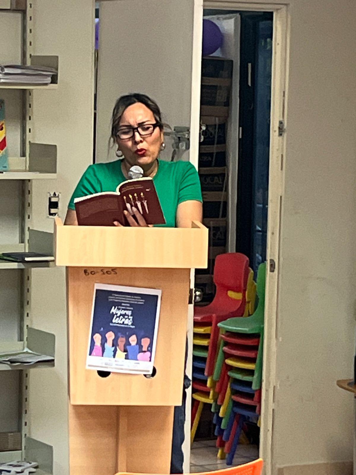 $!Durante la jornada se leyeron en voz alta poemas escritos por mujeres.