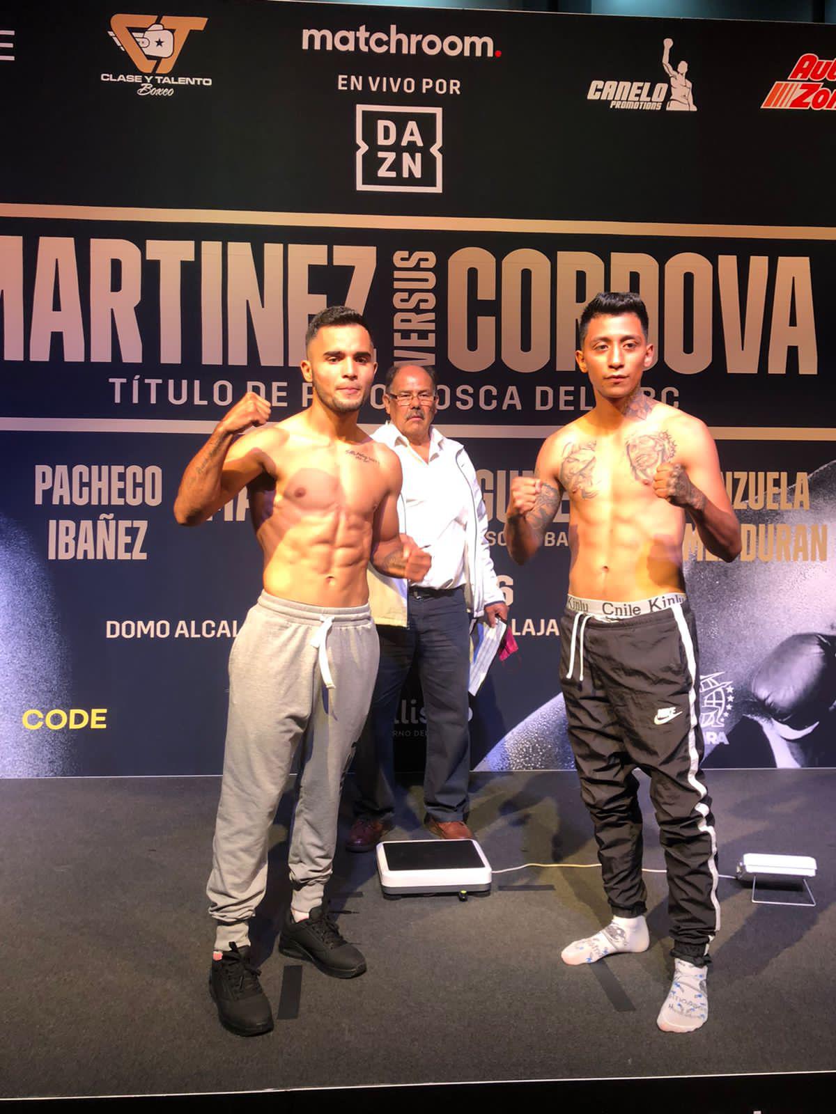 $!Boxeadores sinaloenses superan la báscula para su combate de este sábado en Guadalajara