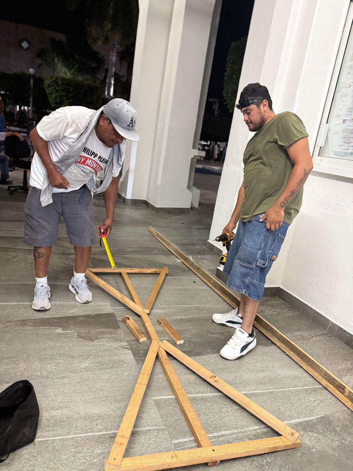 $!Decoración de fiestas patrias en Escuinapa estuvo a cargo de una coordinadora de eventos