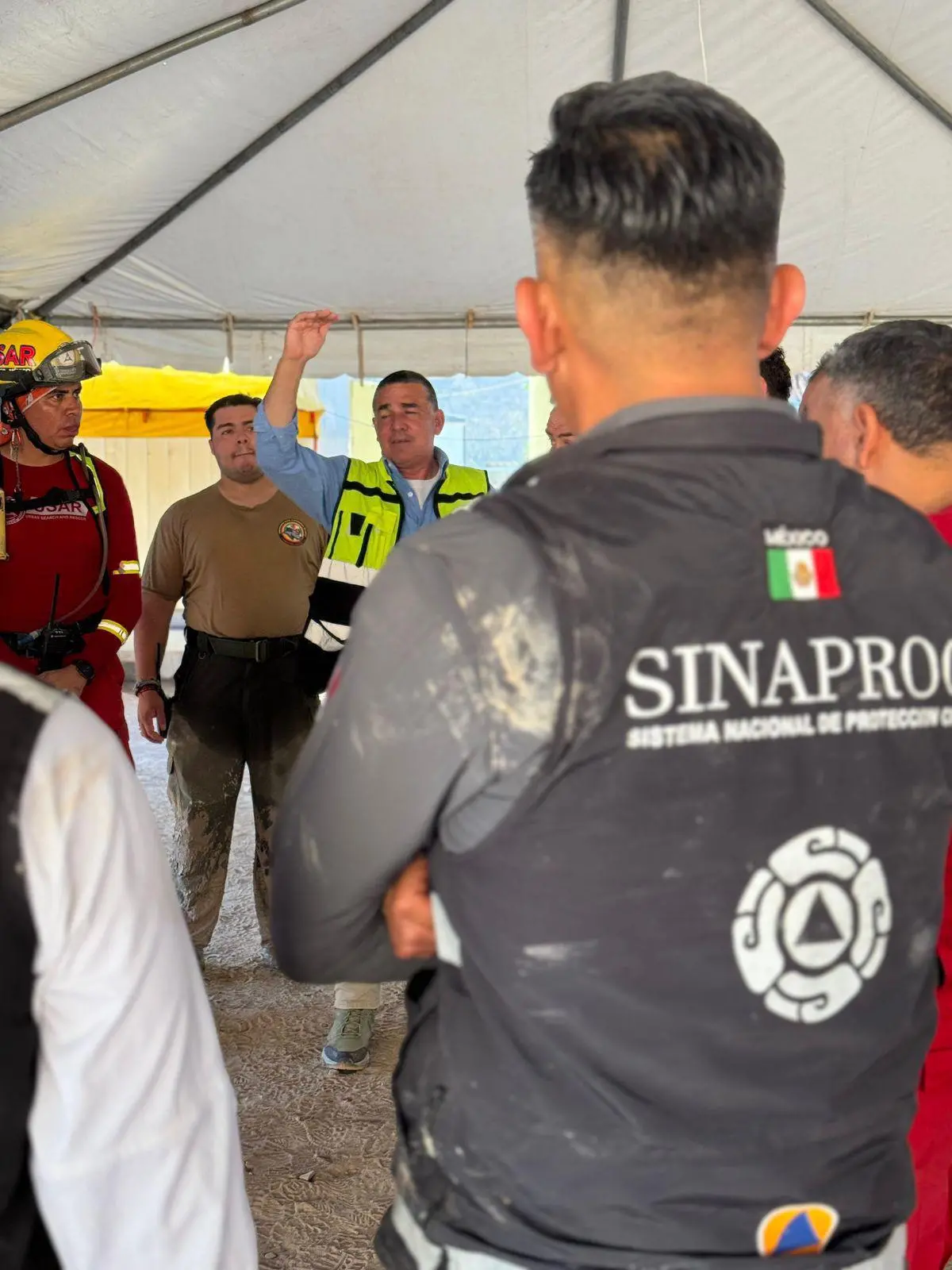 $!Labores de rescate en mina Santa Fe, en Rosario, intensifican bombeo de agua y jales