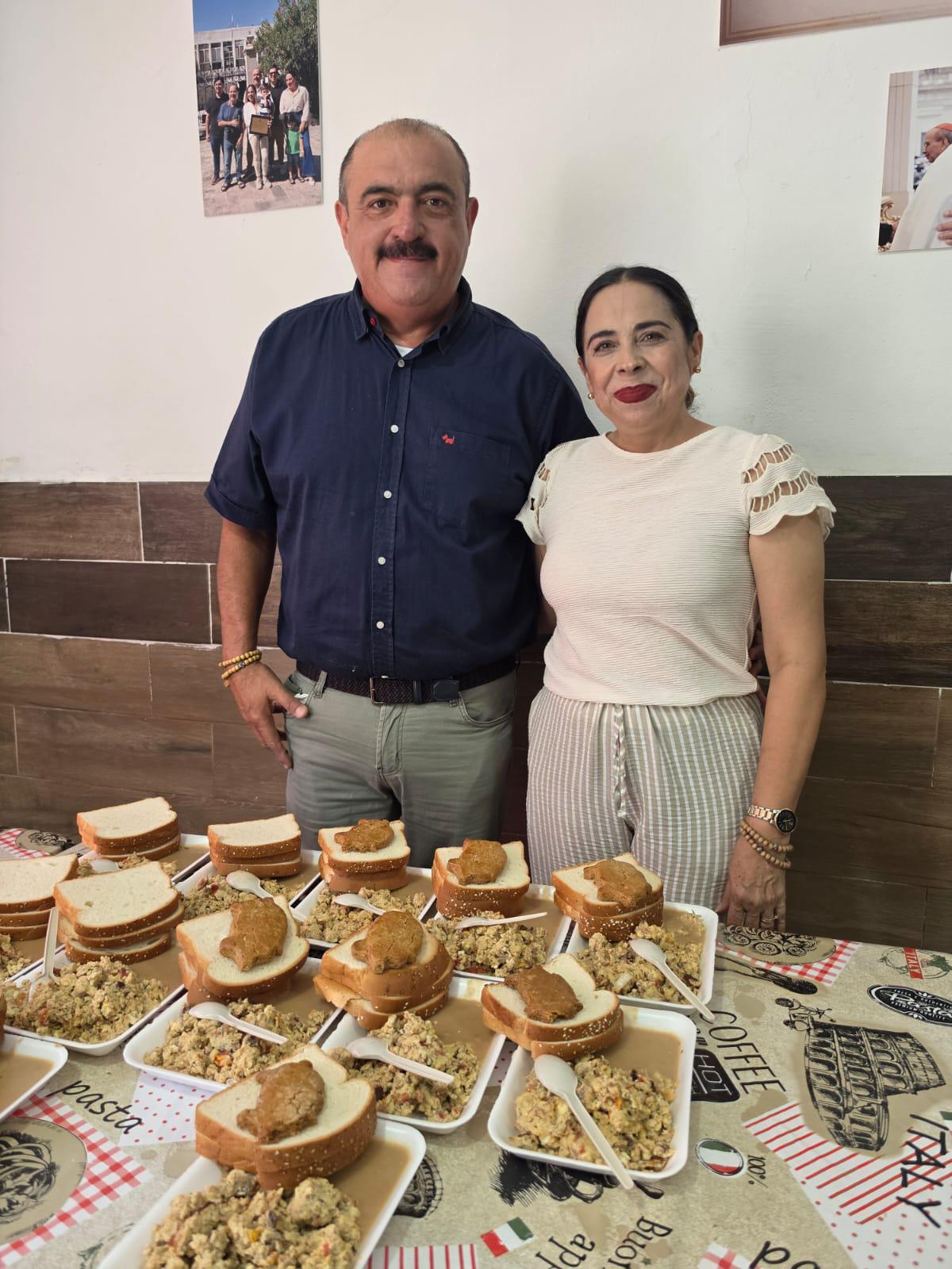 $!Comedor Humanitario reparte alimento y esperanza a más de mil personas cada mes en Mazatlán