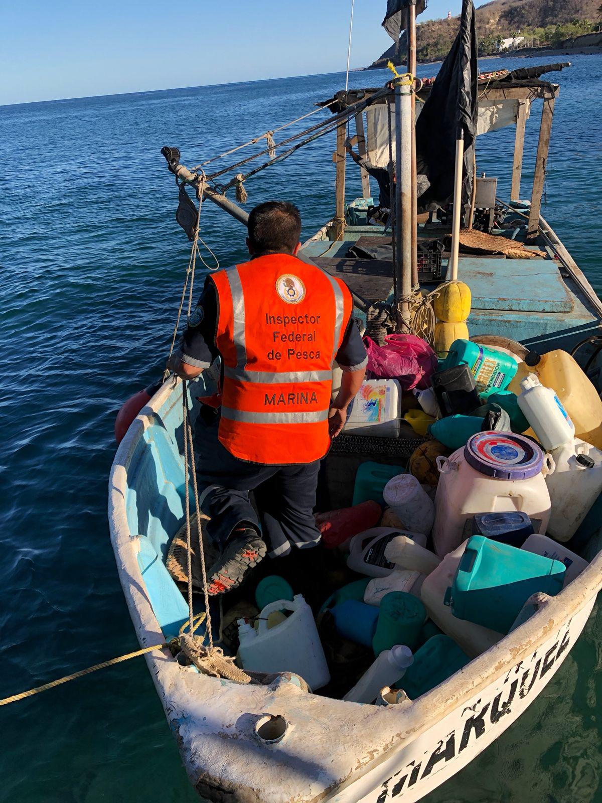 $!Aseguran embarcación con producto del mar en área protegida en Islas Marías, en Nayarit