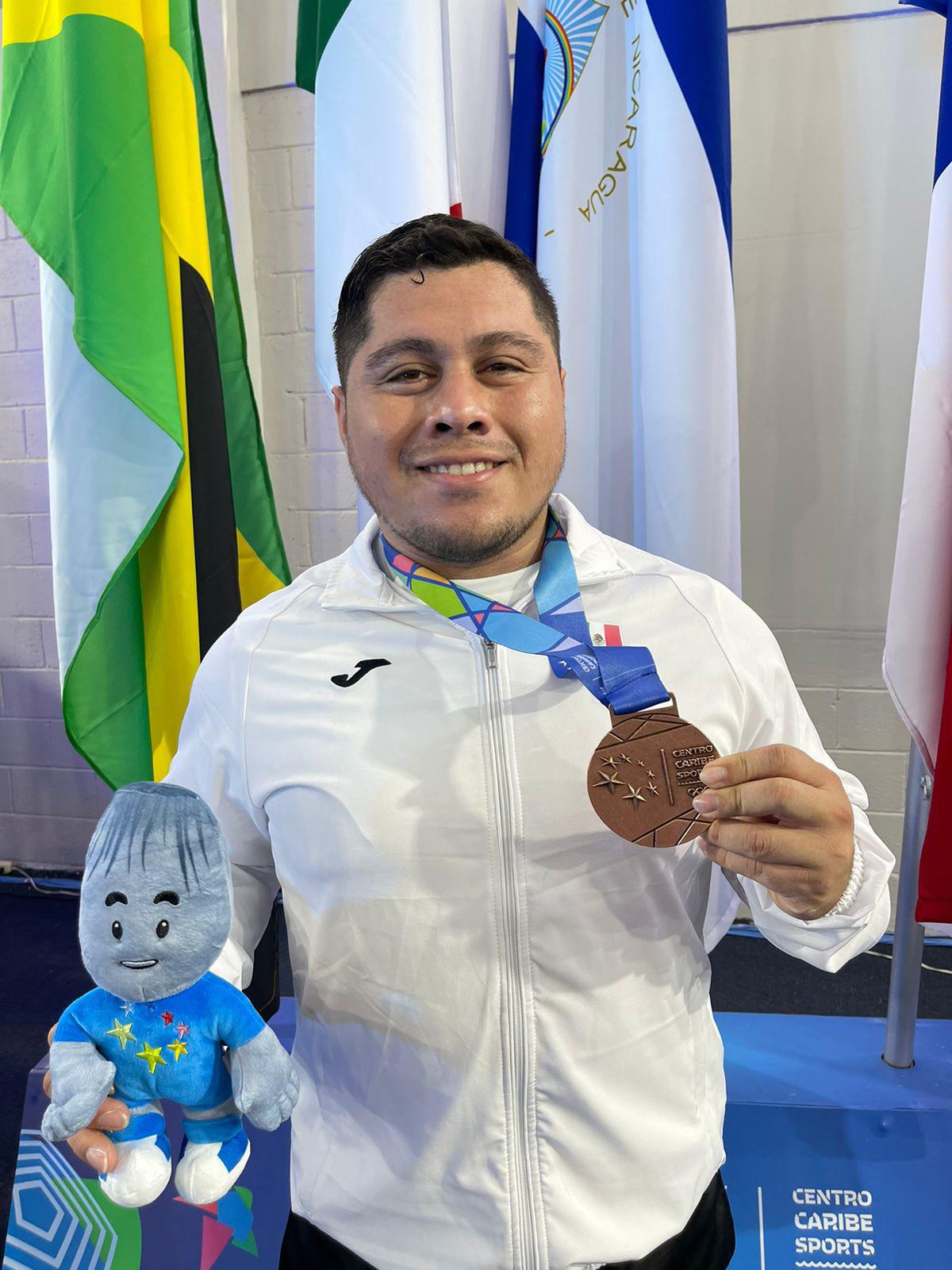 $!Halterista José López gana bronce en Juegos Centroamericanos y del Caribe
