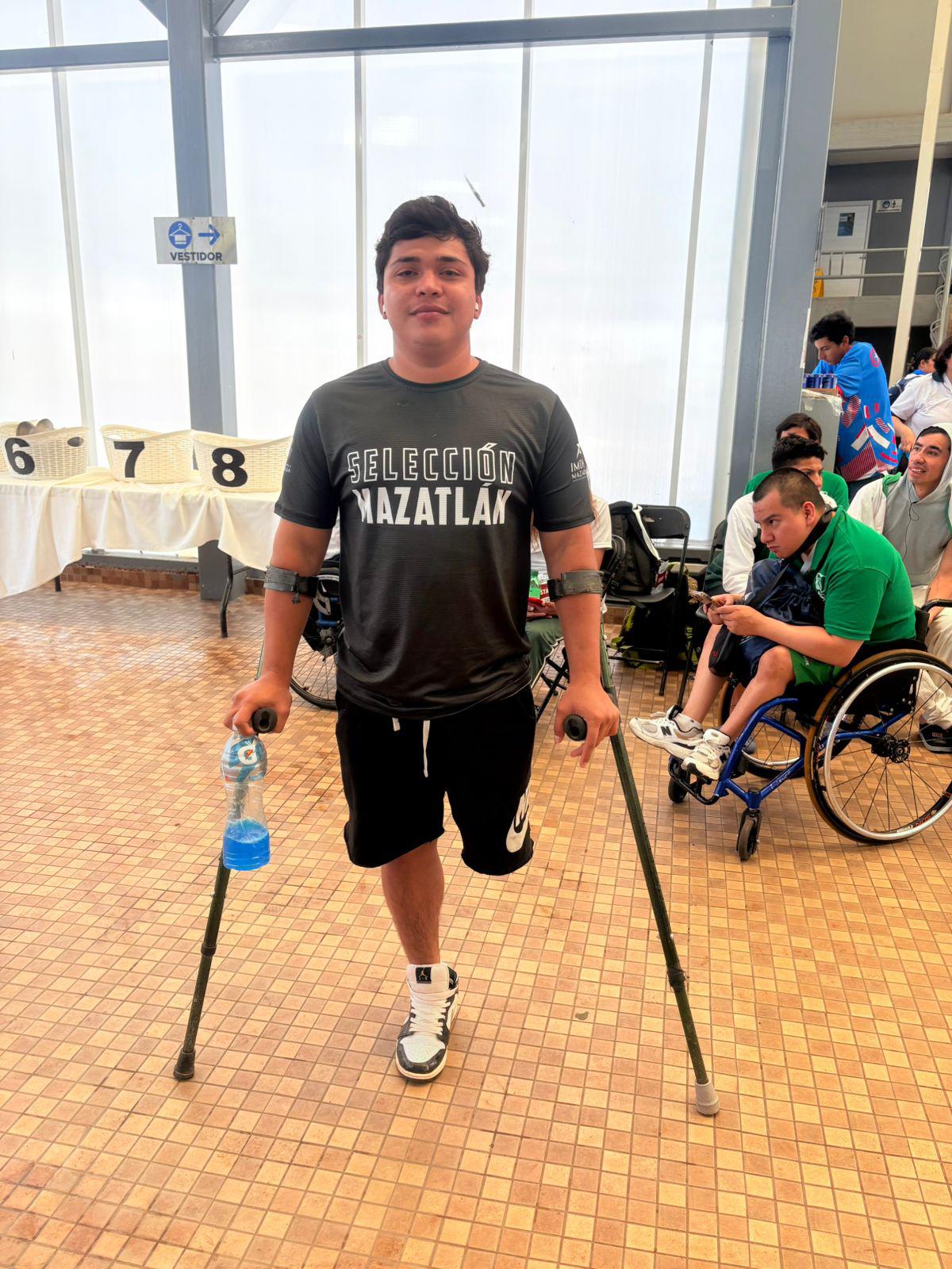 $!Capturan mazatlecos 13 medallas en el Circuito Mexicano de Paranatación