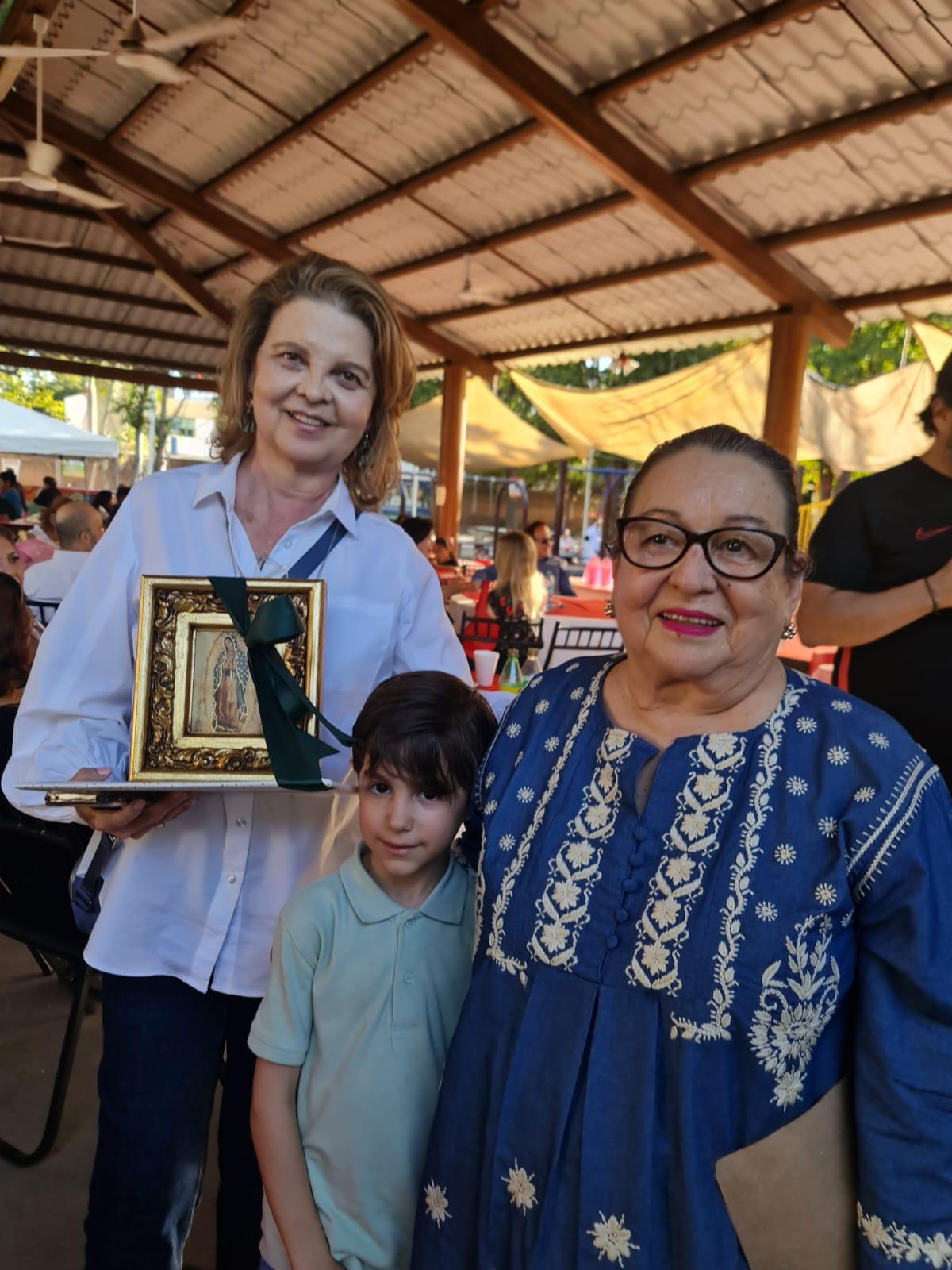 $!Vecinos de la Colonia Chapultepec, en Culiacán, se unen para construcción de velatorio