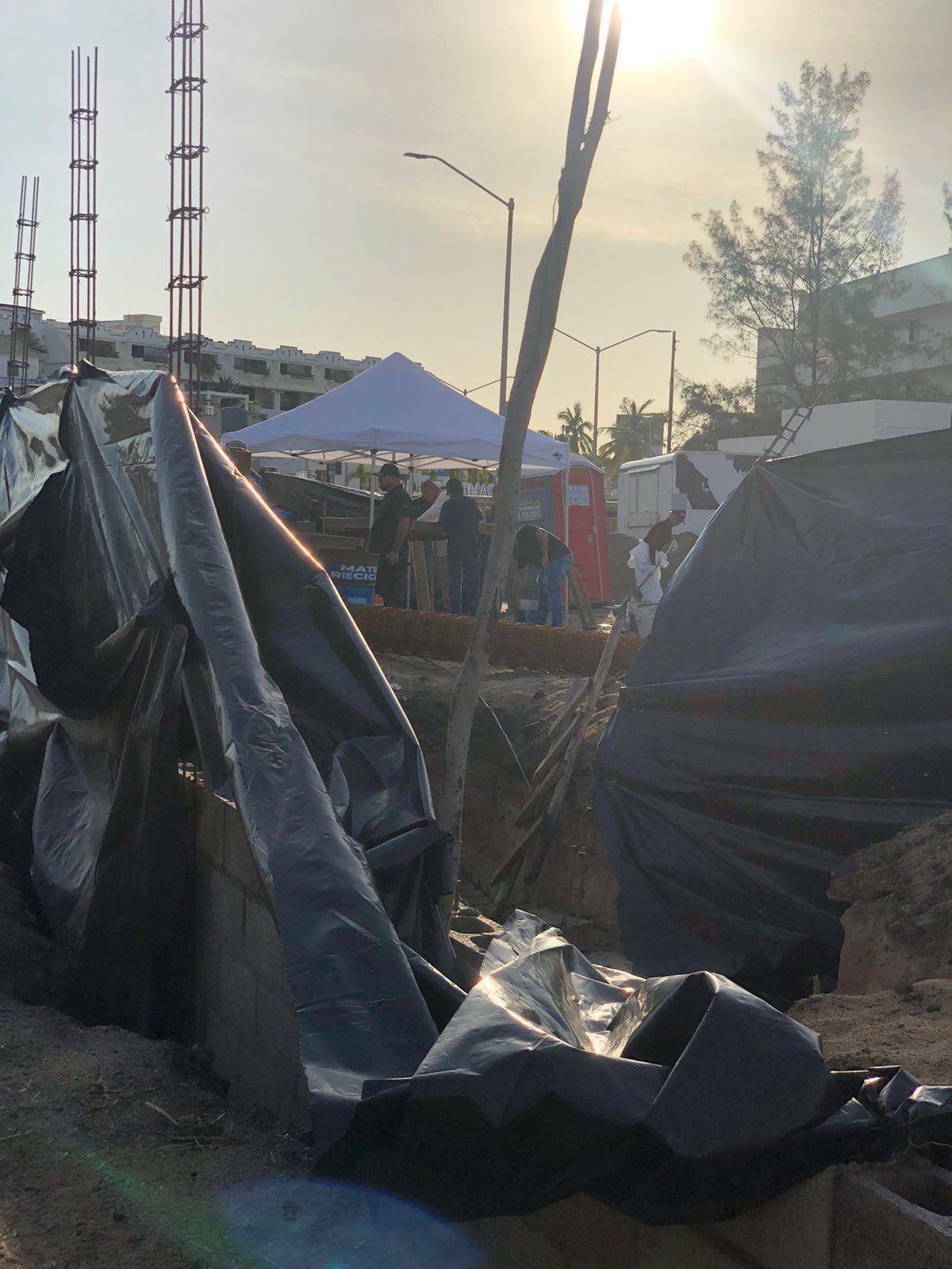 $!Reportan hallazgo de fosa con restos humanos en plena Zona Dorada de Mazatlán