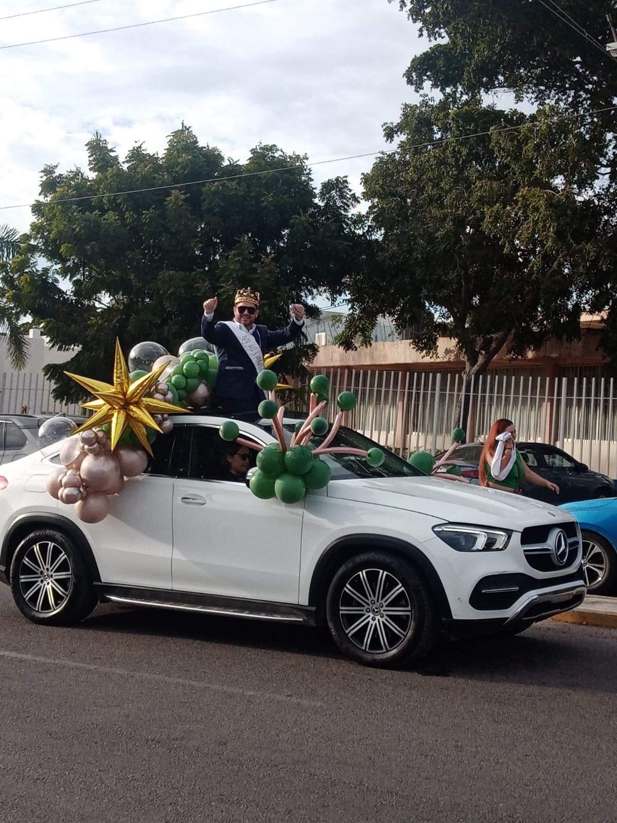 $!Kenia Os participa en la manifestación del Carnaval de Mazatlán 2024