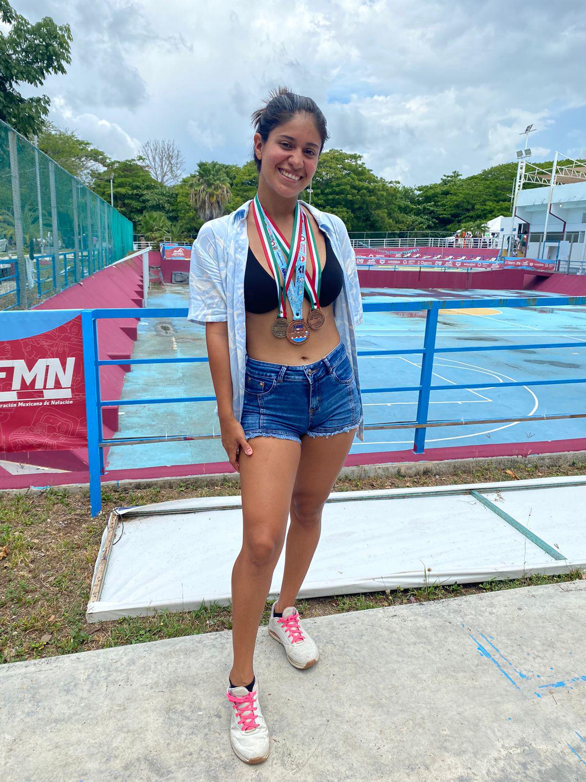 $!Culminan nadadores mazatlecos el Nacional Máster con 15 medallas