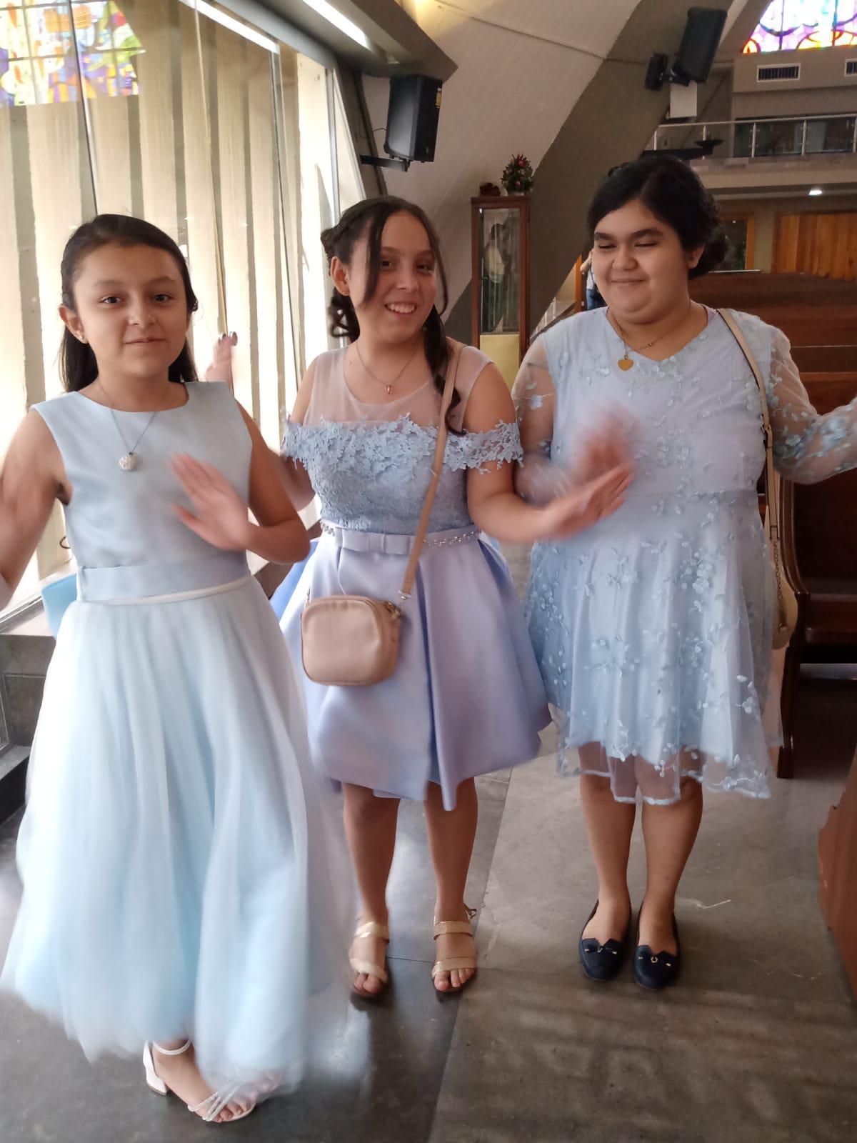 $!Sus nietas María Alejandra Beltrán, Ximena Sánchez y Perla Imperial.