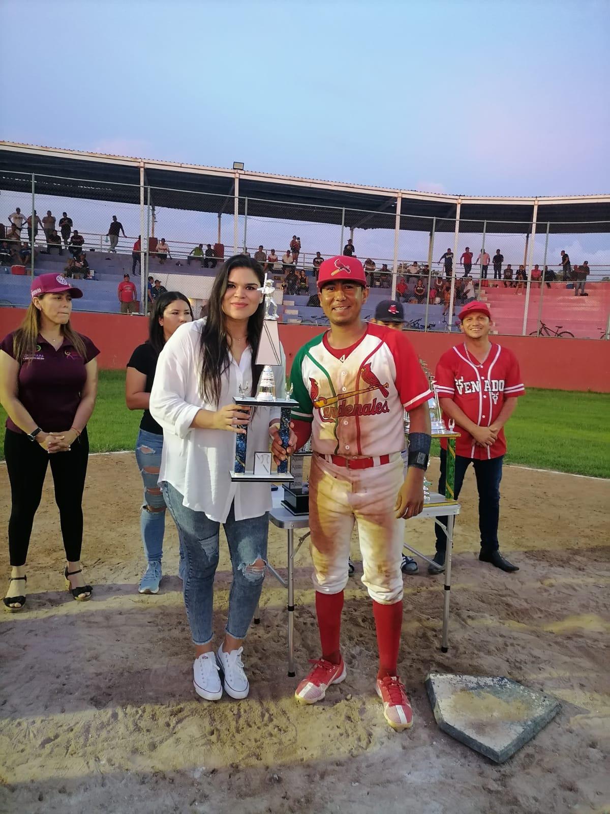 $!Pueblo Nuevo barre a Indios en 4 juegos y es tricampeón del beisbol de Escuinapa