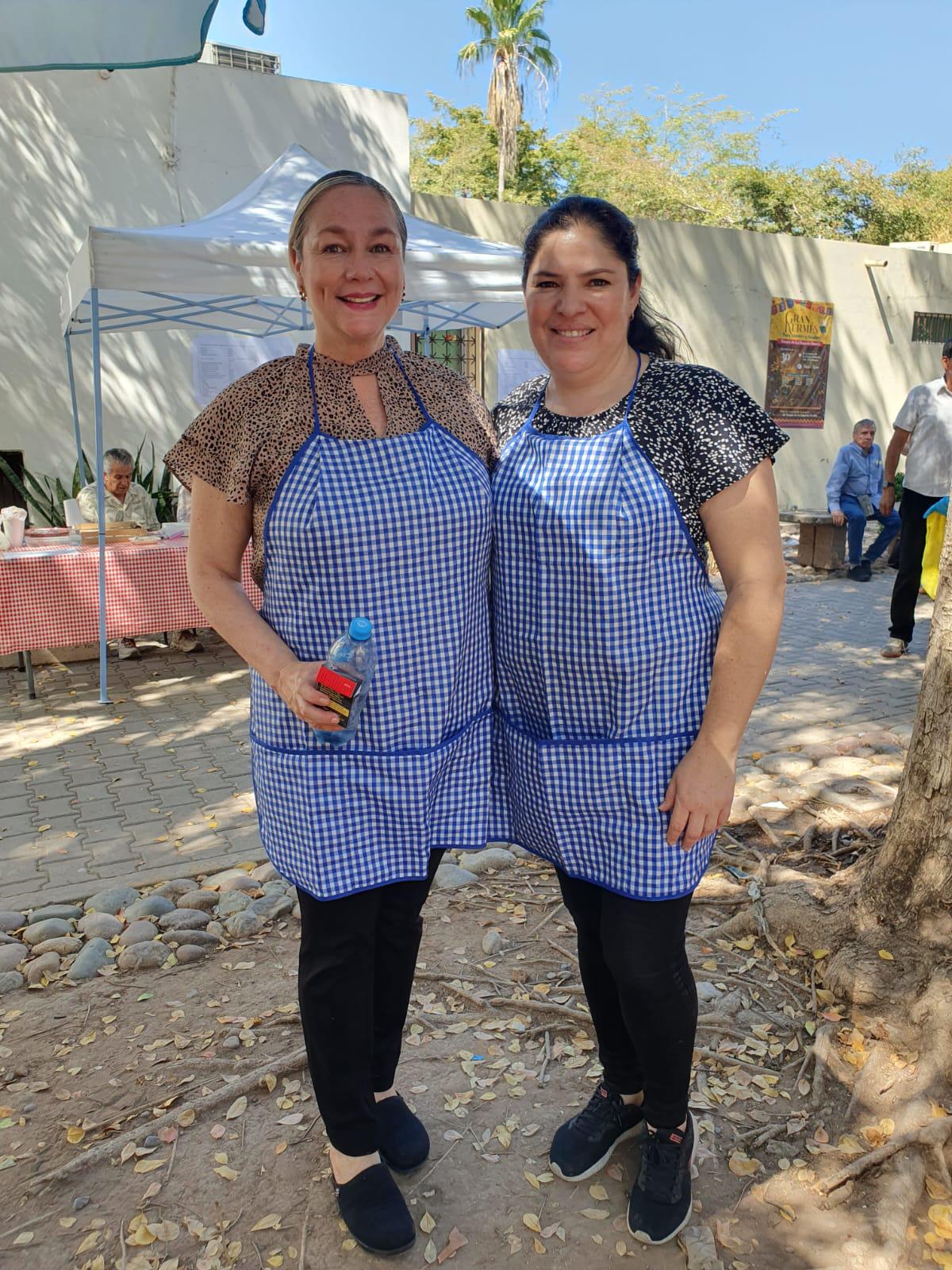 $!Conviven en kermés para ayudar al Templo de la Sagrada Familia