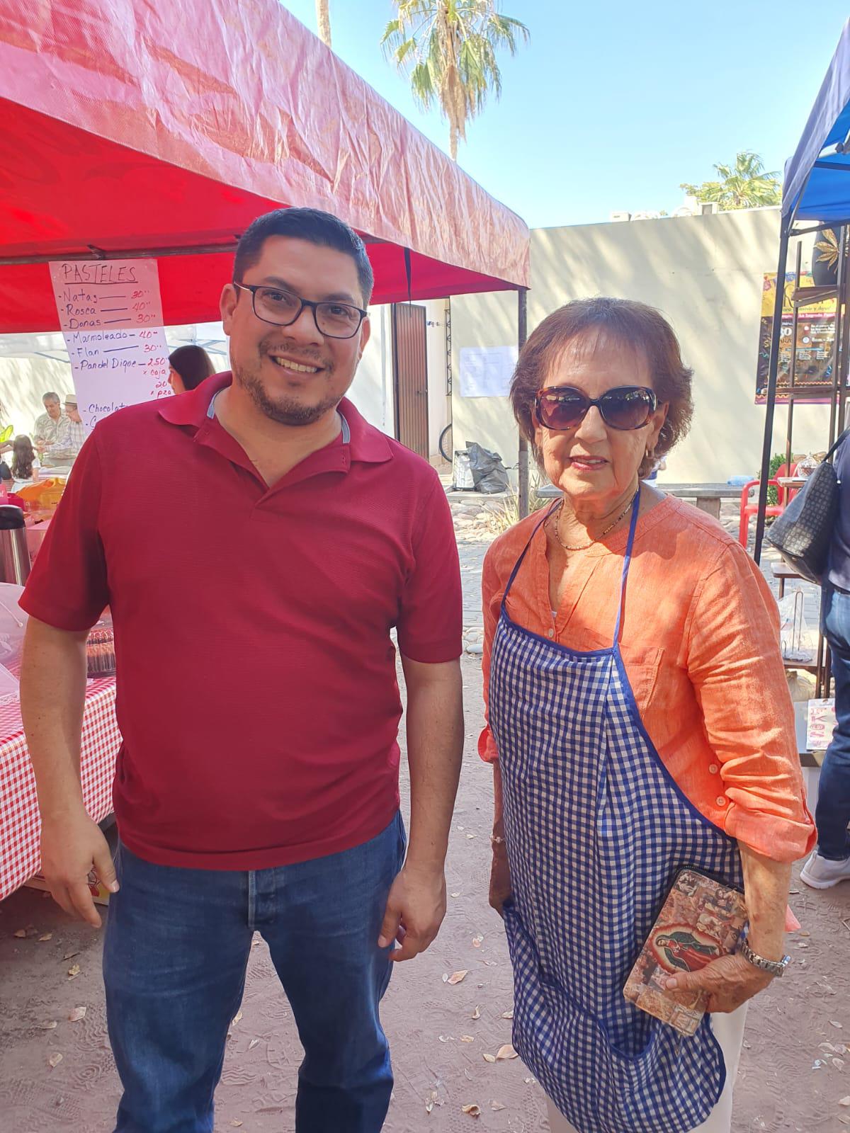 $!Conviven en kermés para ayudar al Templo de la Sagrada Familia