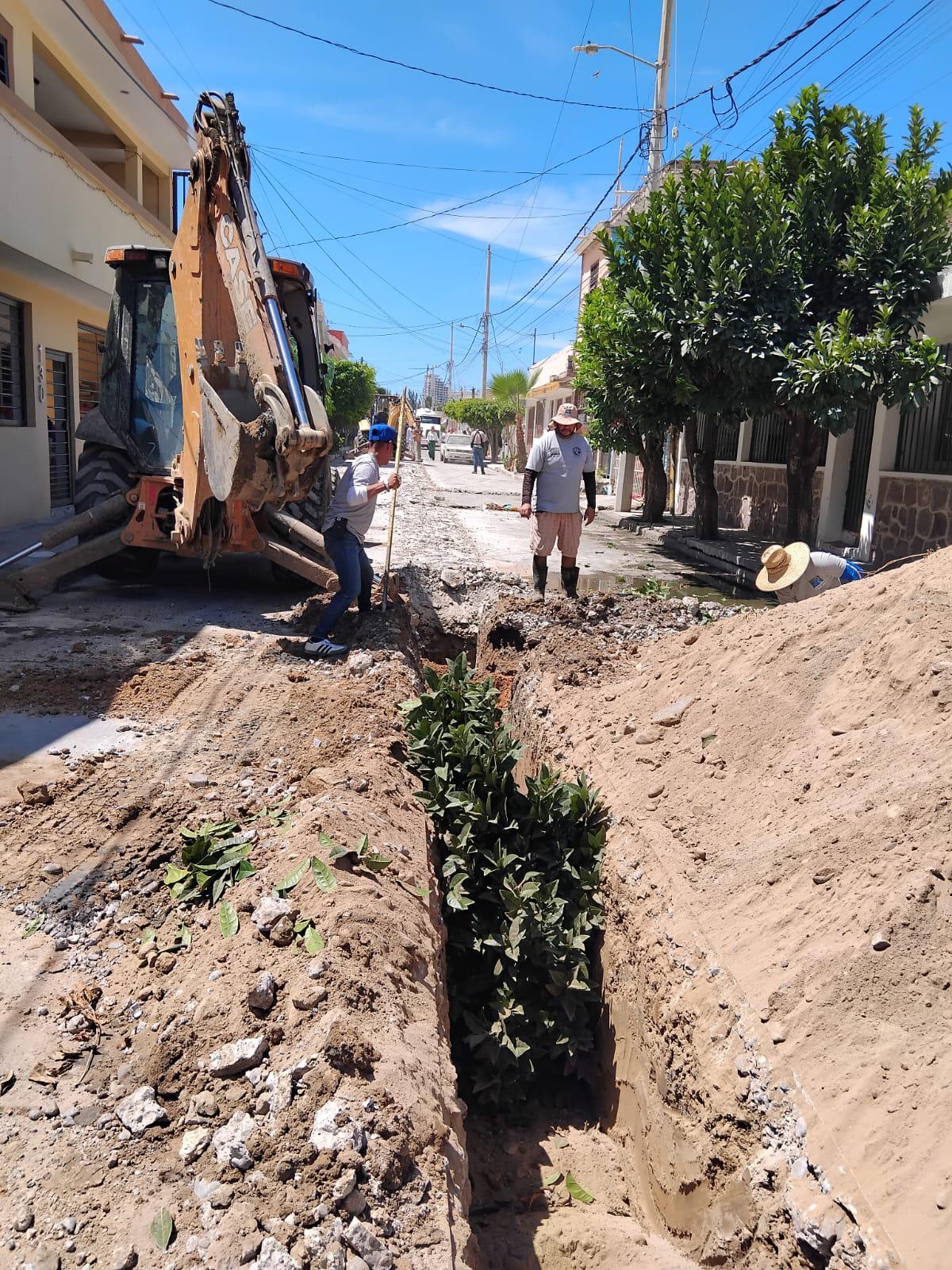 $!Rehabilitan red de drenaje en calle de la Colonia López Mateos con inversión de un millón de pesos