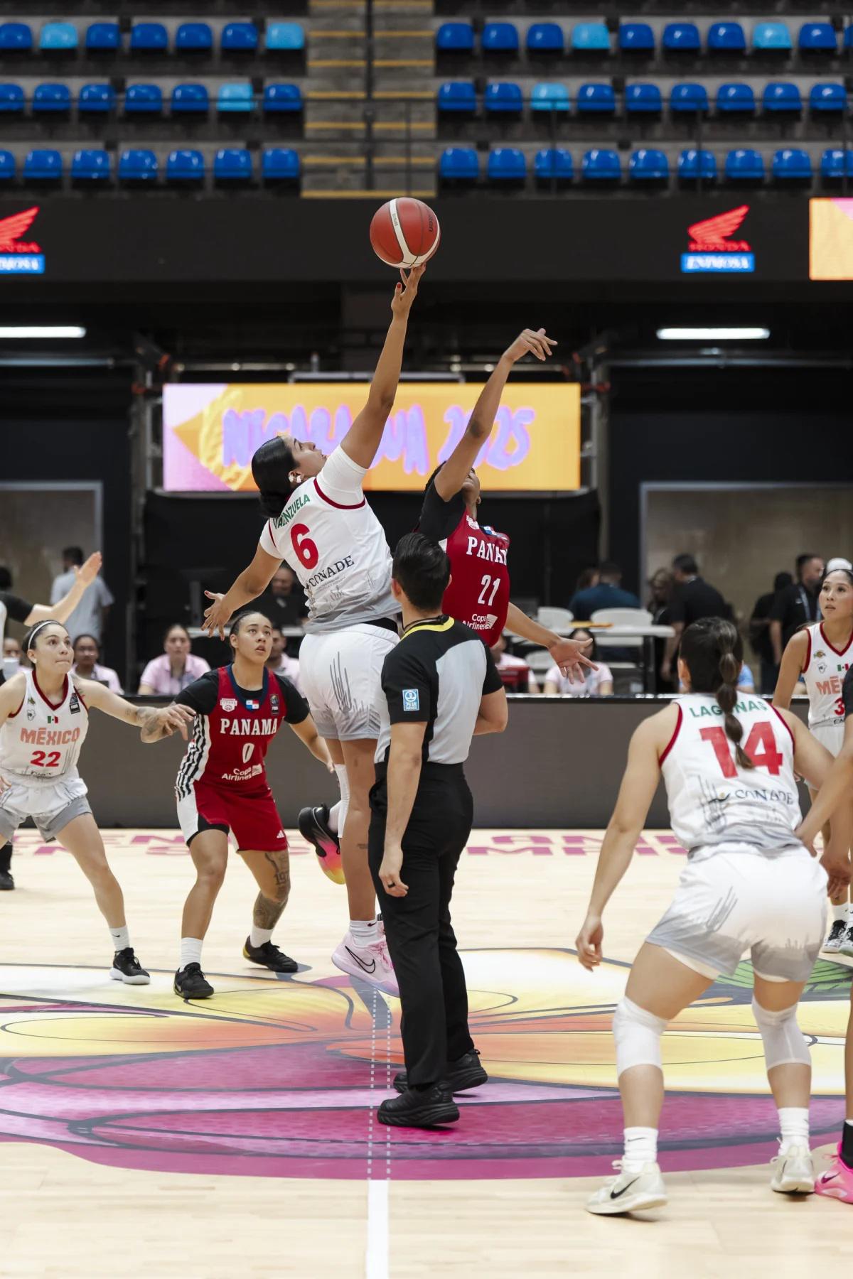 $!Mazatleca Mariana Valenzuela brilla en el debut de México en el Cocaba Femenil 2025