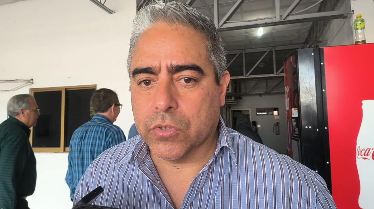 $!Afinan detalles en semaforización de cruceros en Los Mochis; 12 de 14 ya se encuentran en operación