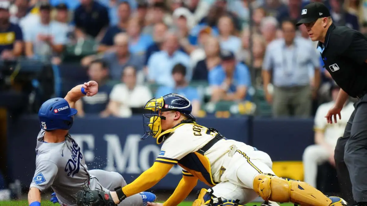 $!Tommy Edman anota en elevado de Freddie Freeman.
