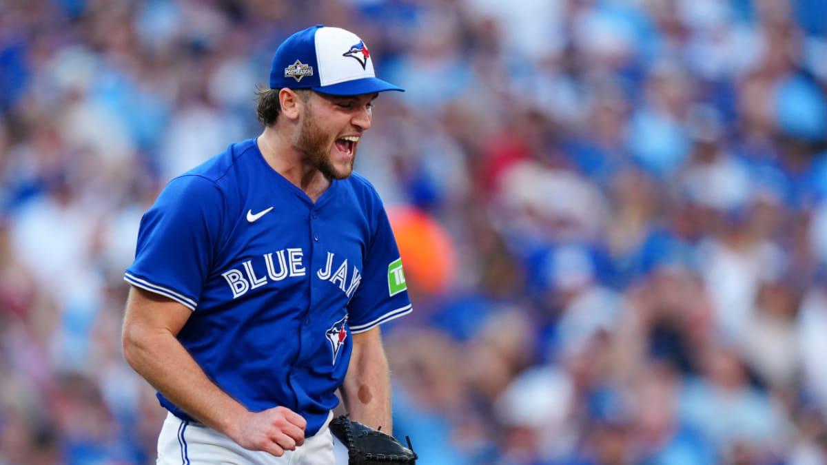 $!Azulejos aplastan a Yanquis para ponerse a un triunfo de la SCLA