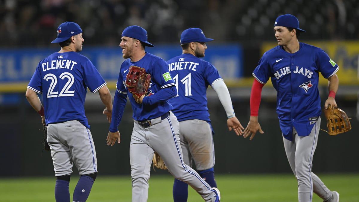 $!Azulejos conectan tres jonrones para lograr su novena victoria al hilo