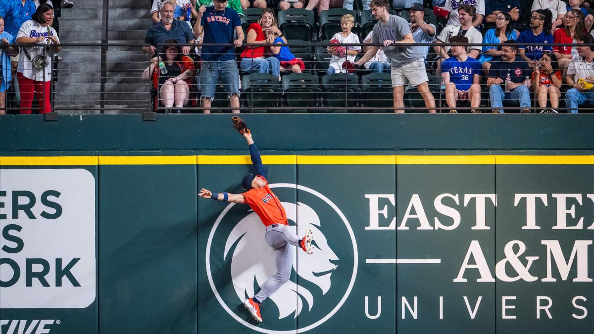 $!Isaac Paredes conecta jonrón y Cam Smith roba cuadrangular en triunfo de Astros