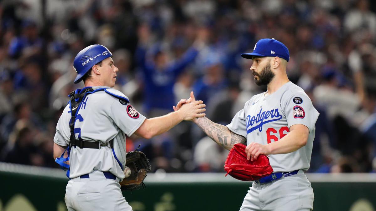 $!Dodgers comienza defensa de su título con victoria sobre Cachorros en Japón