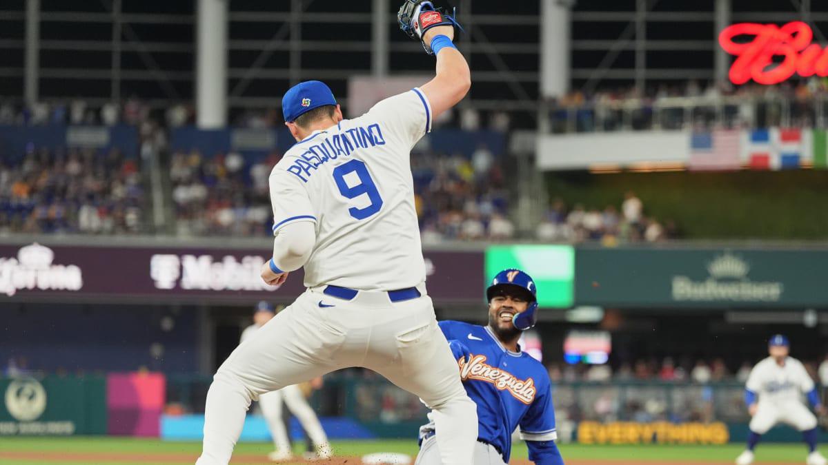 $!Venezuela remonta para vencer a Italia y se clasifica por primera vez a la final del Clásico