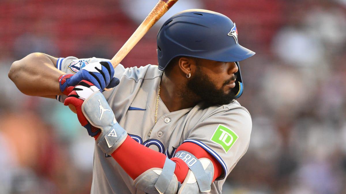$!Brandon Valenzuela impulsa triunfo de Toronto sobre Boston