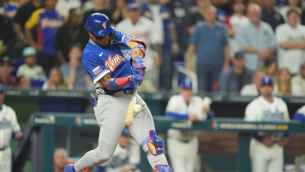 $!Venezuela remonta para vencer a Italia y se clasifica por primera vez a la final del Clásico